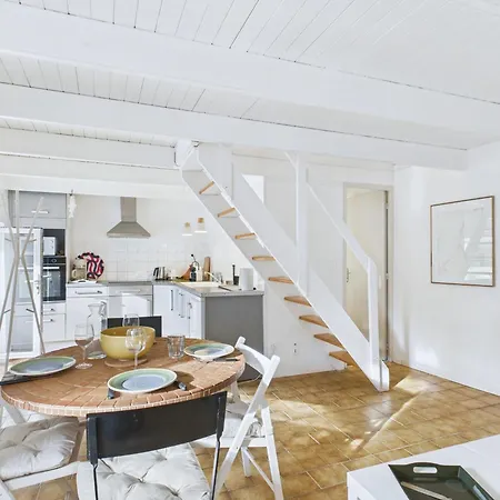 Maison En Pierre Avec Grand Jardin Pour 4 *